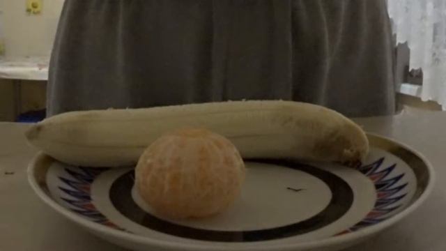 Vlogs - Один дома \ день третий \ фруктовая нарезка #фрукты #ужин #керамическийнож смотреть онлайн