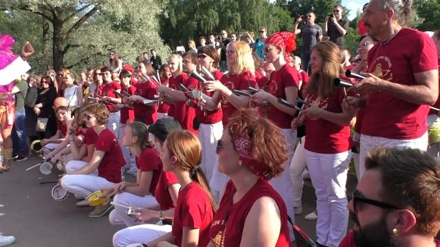 Карнавальное шествие на Moscow Samba Festival 2016. Парк Горького 29.05.2016 (Pt. 5) смотреть онлайн