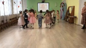 «Мамин день» Общий парный танец на 8 марта. Старшая группа в детском саду