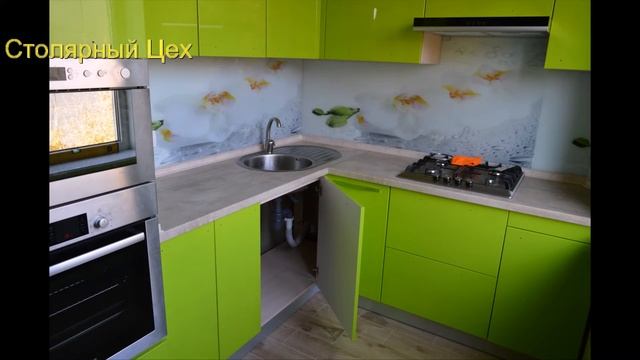 кухня в сталинку салатовые фасады BLUM AVENTOS HK happy kitchen (Наша Работа в Харькове) смотреть онлайн