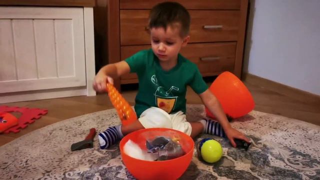 IliaPin. Илюша и Большое яйцо динозавра. Сюрприз. Яйцо. Распаковка смотреть онлайн