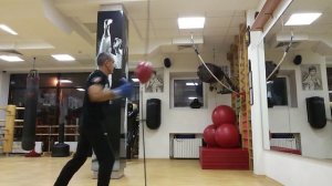 Скоростная груша на растяжках, отработка техники