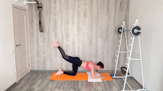 Тренировка на ягодицы дома | 20 мин смотреть онлайн