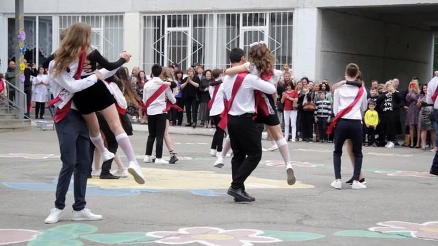 Лучший Выпускной Вальс 2021 смотреть онлайн