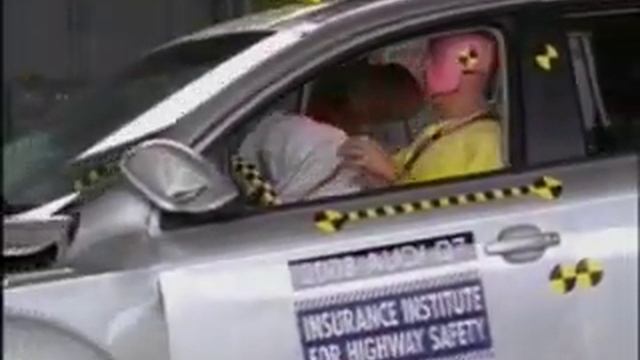 2007-2009 Audi Q7 Crash Test смотреть онлайн