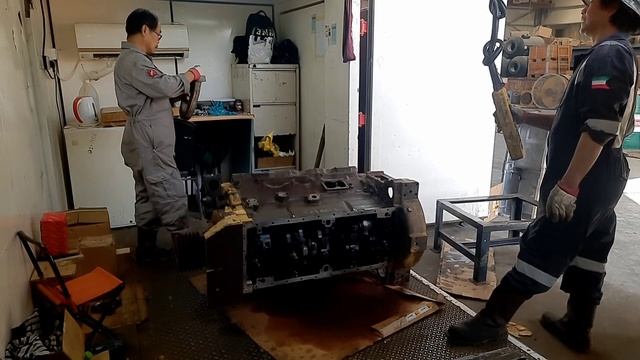 Caterpillar Model 3408 Engine Overhaul Assembly Ep.2