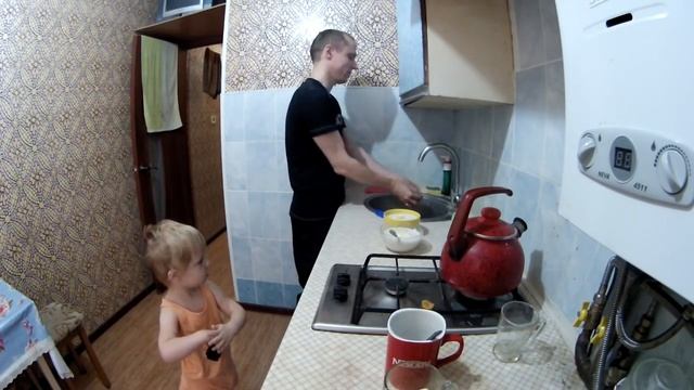 Овсяная каша для дочки. Готовим не глядя. смотреть онлайн