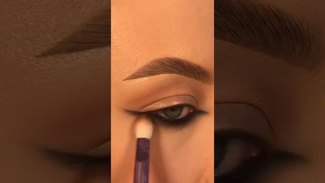 cat eye trend / макияж кошачий глаз смотреть онлайн
