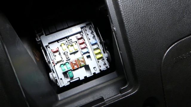CHEVROLET CRUZE RADIO FUSE LOCATION REPLACEMENT. INFORMATION SCREEN RADIO NOT WORKING смотреть онлайн