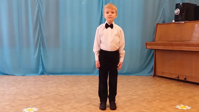 Песня "Вас благодарим" сл. и муз. Л. Некрасовой, исполняет Кузнецов Кирилл смотреть онлайн