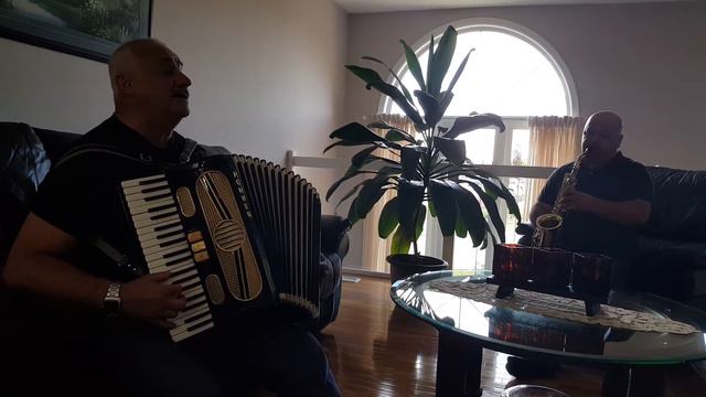 Sami Trif Si Romi Hoban. смотреть онлайн