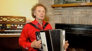 Плыла-качалась лодочка...