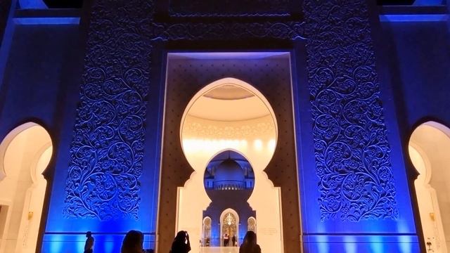 건축물이 이렇게 아름다울수 있다는 사실을 처음 알게 되었습니다. смотреть онлайн