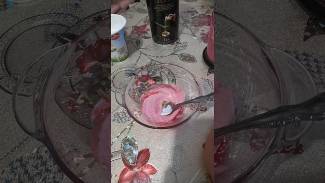 МАСКА СНИМАЕТ ВОСПАЛЕНИЕ, ОТБЕЛИВАЕТ КОЖУ, ОМОЛАЖИВАЕТ! смотреть онлайн