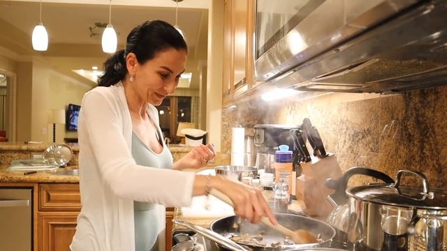 Что Приготовила из Мидий - Буррито Кесадилья с Грибами - Эгине - Семейный Влог - Heghineh Vlogs смотреть онлайн