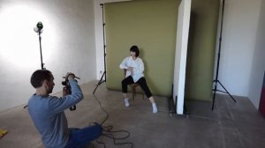 Вспышка или постоянный свет? Что выбрать фотографу? Тест источников света с примерами