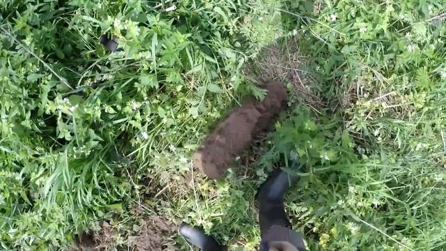 У заброшенной постройки нашел СХРОН фермера! смотреть онлайн