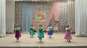 танец "Мамины помощницы"