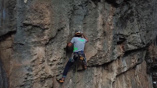 Rock Climbing in Lebanon- Flying Frog- Leila &Jad смотреть онлайн