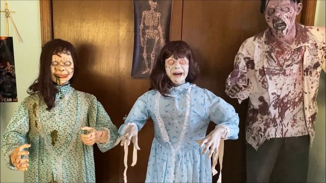 Spirit Halloween - 2011 Morbid Regan and 2022 YJ Regan Comparison смотреть онлайн