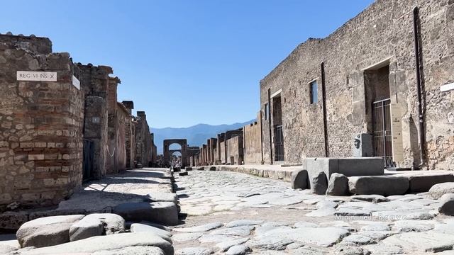 Pompeii Explained 4K смотреть онлайн