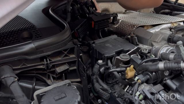 HOW TO CHANGE SPARK PLUGS ON MERCEDES E63 AMG W213 ECU SIDE pt2 смотреть онлайн