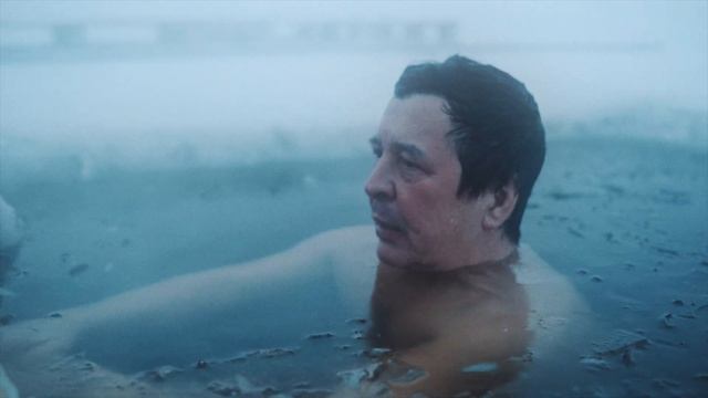 Люди-моржи: купание в -53 градуса / Walrus people: swimming at -53 degrees. смотреть онлайн