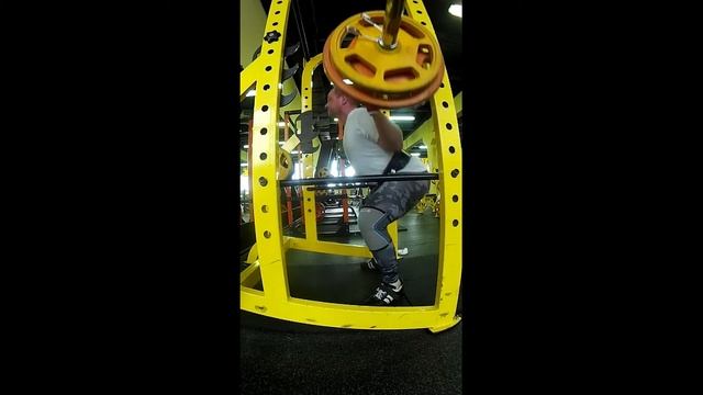 Д 1, Приседания с низкой штангой, 100 кг. смотреть онлайн