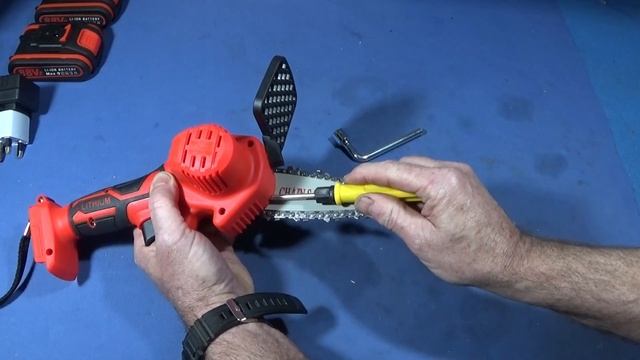 Miniature Rechargeable Lithium Battery Electric Chainsaw Review