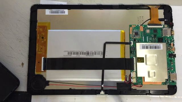 Inside Of A Cheap Windows 10 Tablet смотреть онлайн
