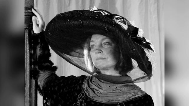 Карета подана, Мадам! Читает автор Мария Шадрина #каретаподанамадам #марияшадрина #стихиожизни смотреть онлайн