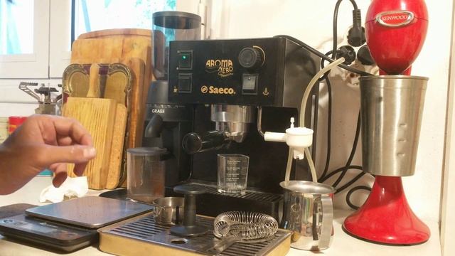 Saeco Aroma with brass boiler смотреть онлайн