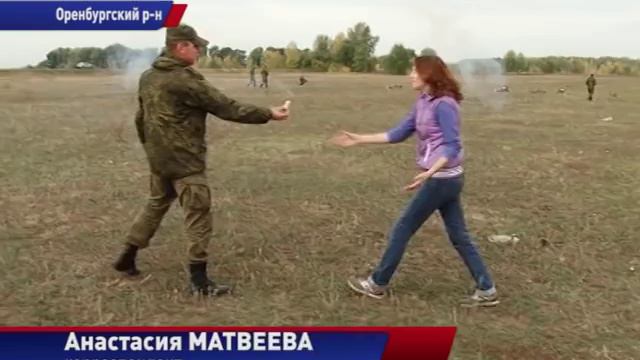 ПОД ПУЛЯМИ ВРАГА смотреть онлайн
