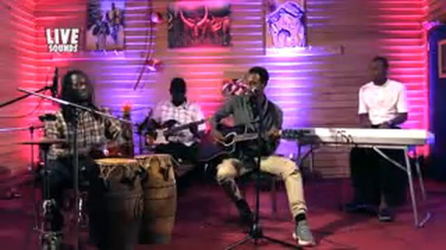 Dodo Yves with Andy Bumuntu play Tajabone смотреть онлайн