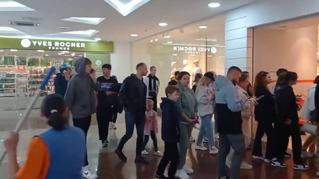 H&M открылся в Барнауле смотреть онлайн