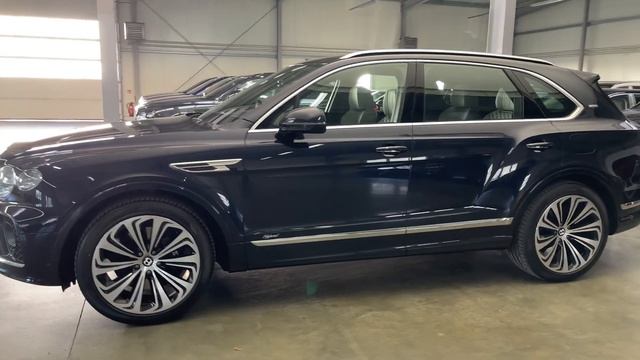 Bentley Bentayga Hybrid First Edition Mod. 2022 @www.carsearch.de смотреть онлайн