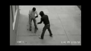 Мужик обоссался от страха!