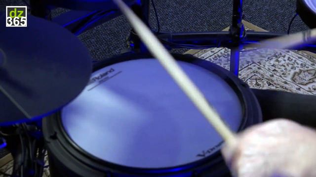 Roland TD-17 - sound quality and presets - demo by Michael Schack смотреть онлайн