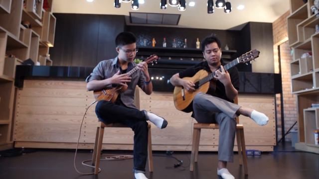H.M. THE KING COMPOSITION THAI UKULELE ARTISTS : Ake Chaem / Zen Patiphan - ลมหนาว