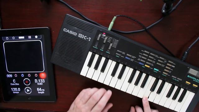 Casio SK-1 8 Bit Sampling Korg iKaossilator смотреть онлайн