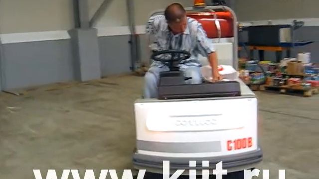 Промышленная поломоечная машина COMAC. Купи поломоечную машину для уборки производства смотреть онлайн