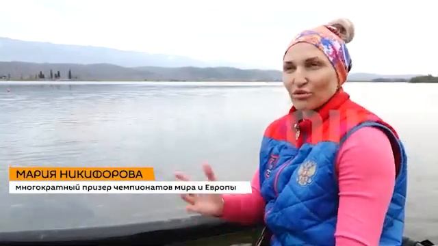 На озере Инкит в Пицунде тренируются российские параканоисты смотреть онлайн