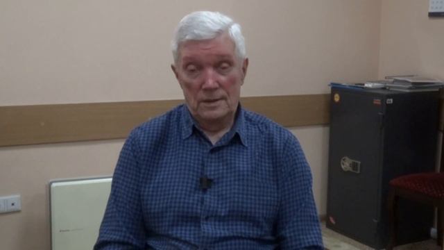 Александр Суриков поздравляет с наступающим Новым годом! смотреть онлайн
