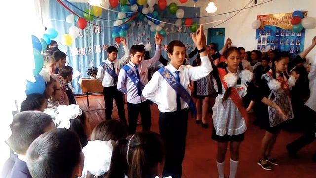 9 класс выпускной танец смотреть онлайн