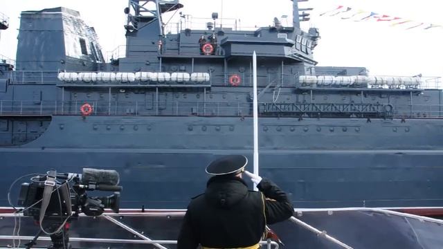 Репетиция военно-морского парада в Североморске. БДК "Кондопога" смотреть онлайн