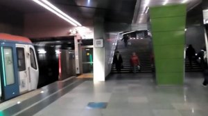 Москва 1058 станция метро Жулебино осень день