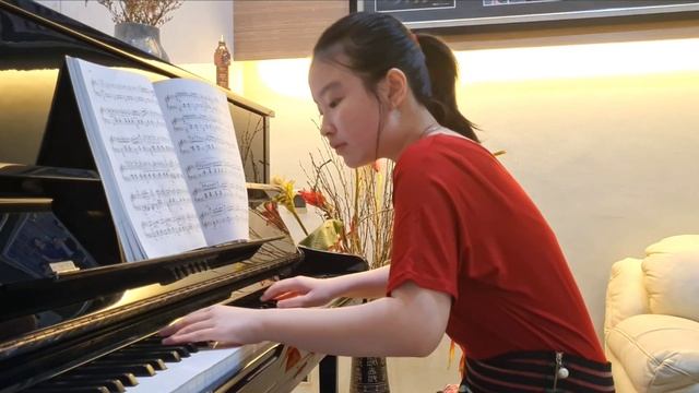 Grande Valse Brillante | Chopin Waltz No. 1 in E flat major, op. 18 (1831) | Aurie MusicLife смотреть онлайн