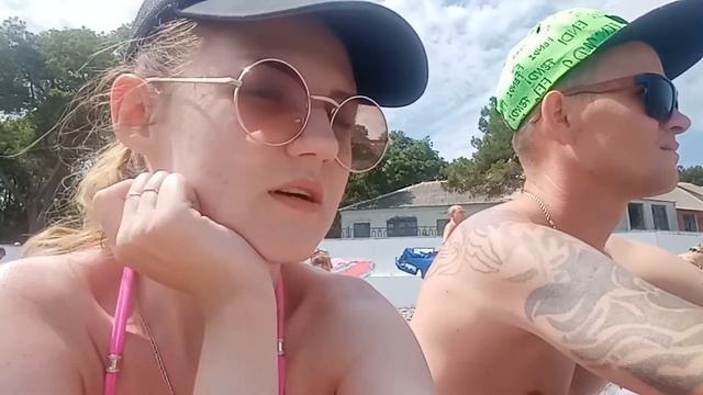 море холодное катаемся на катамаране дельфин сели телефоны день 6 смотреть онлайн