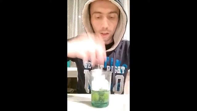 КАК БЫСТРО СДЕЛАТЬ МОХИТО ДОМА смотреть онлайн