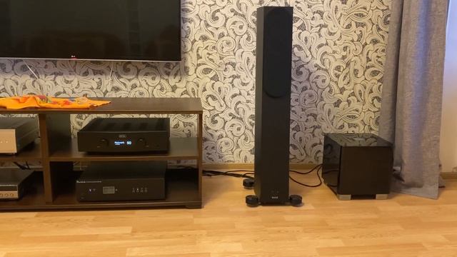 Сабвуфер REL T5x Piano Black - распаковка и включение смотреть онлайн